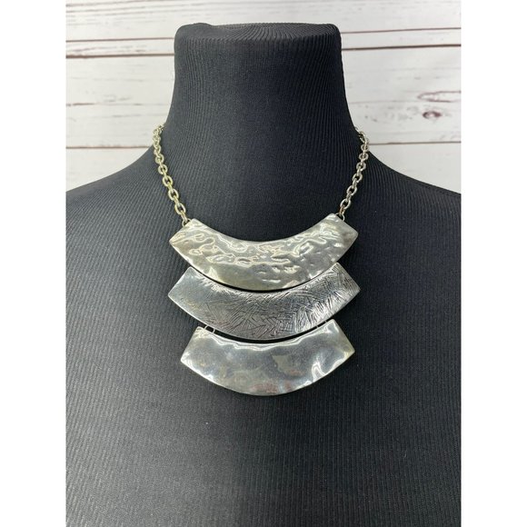 Marrakesh Soleil Like Silver Hammered Layered Metal Fashion Necklace - Picture 7 of 7